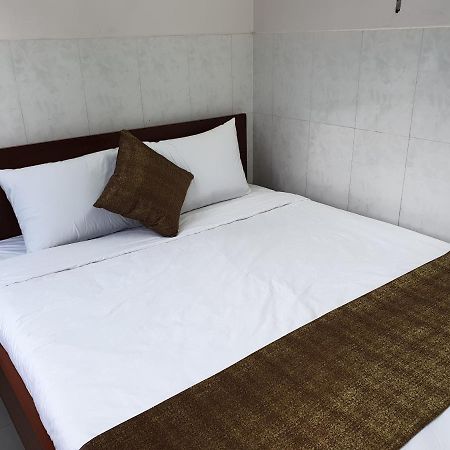 Bin Hom Motel Bien Hoa Bagian luar foto