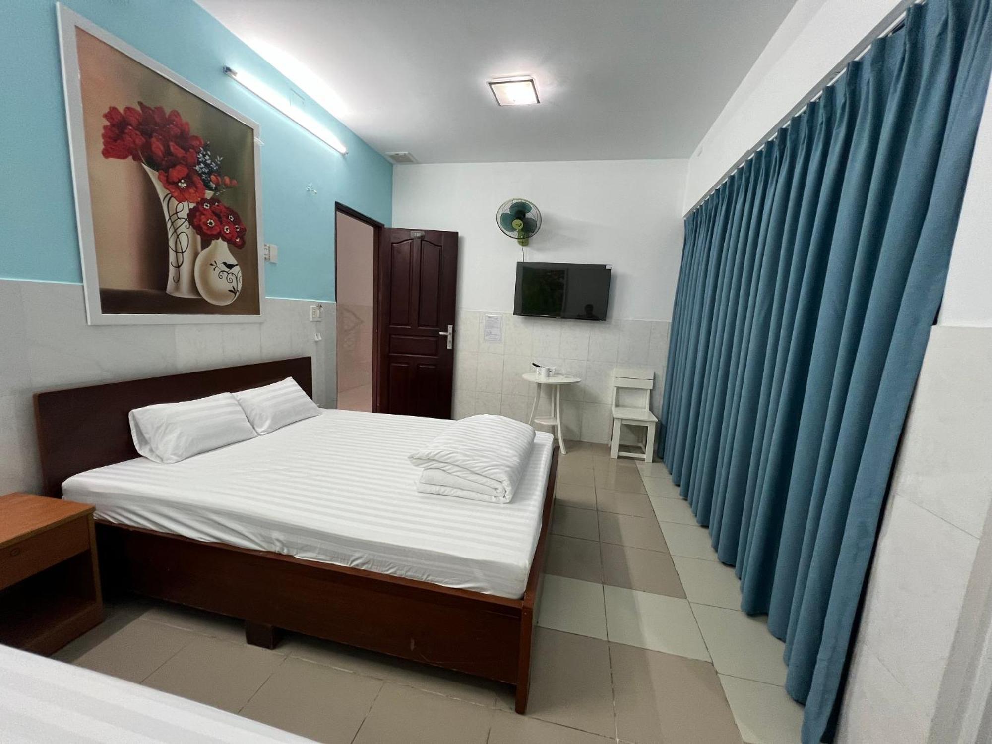Bin Hom Motel Bien Hoa Bagian luar foto