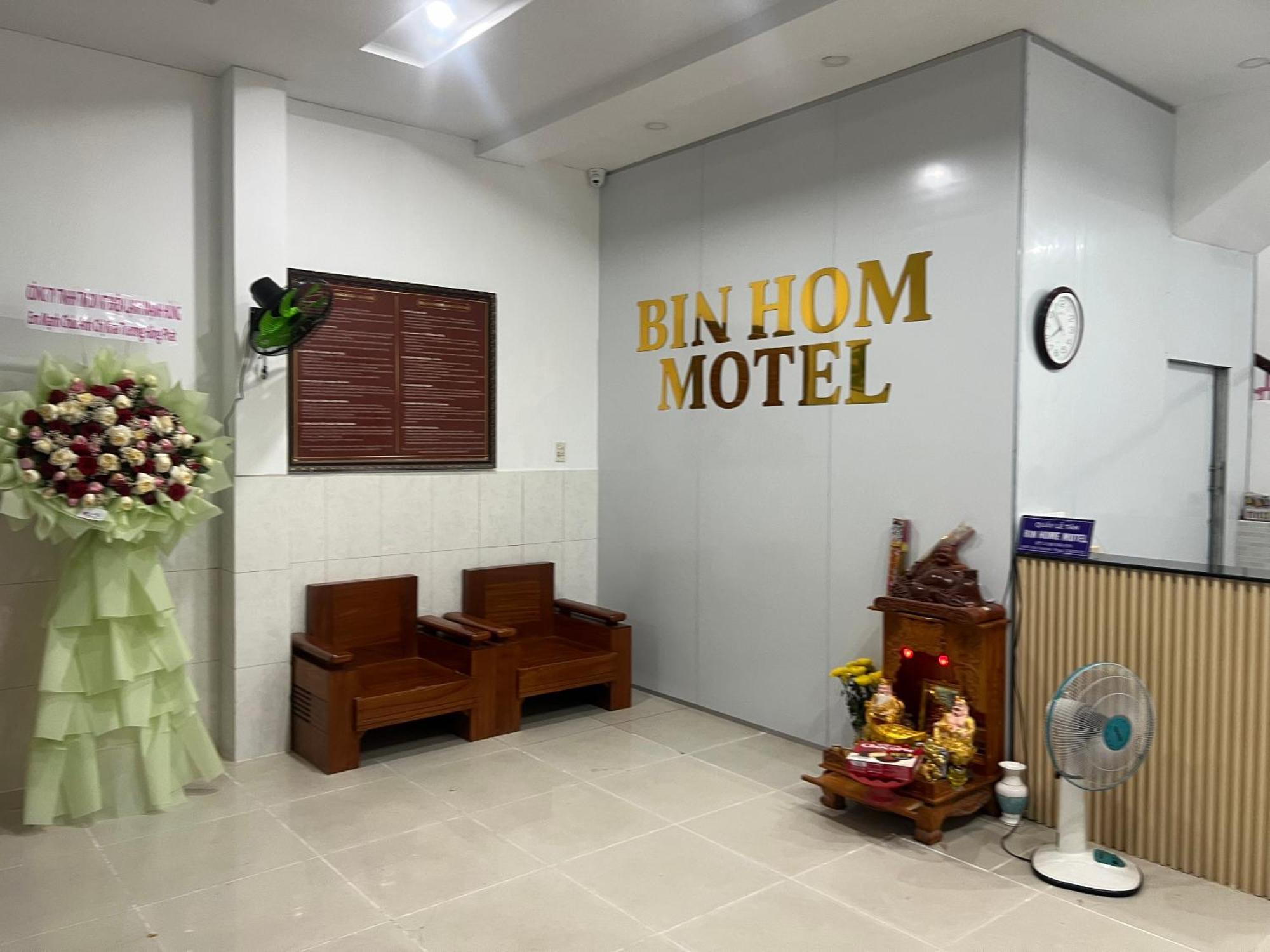 Bin Hom Motel Bien Hoa Bagian luar foto