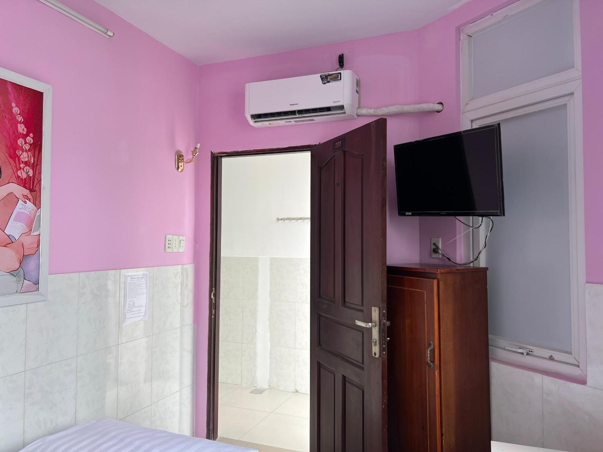 Bin Hom Motel Bien Hoa Bagian luar foto